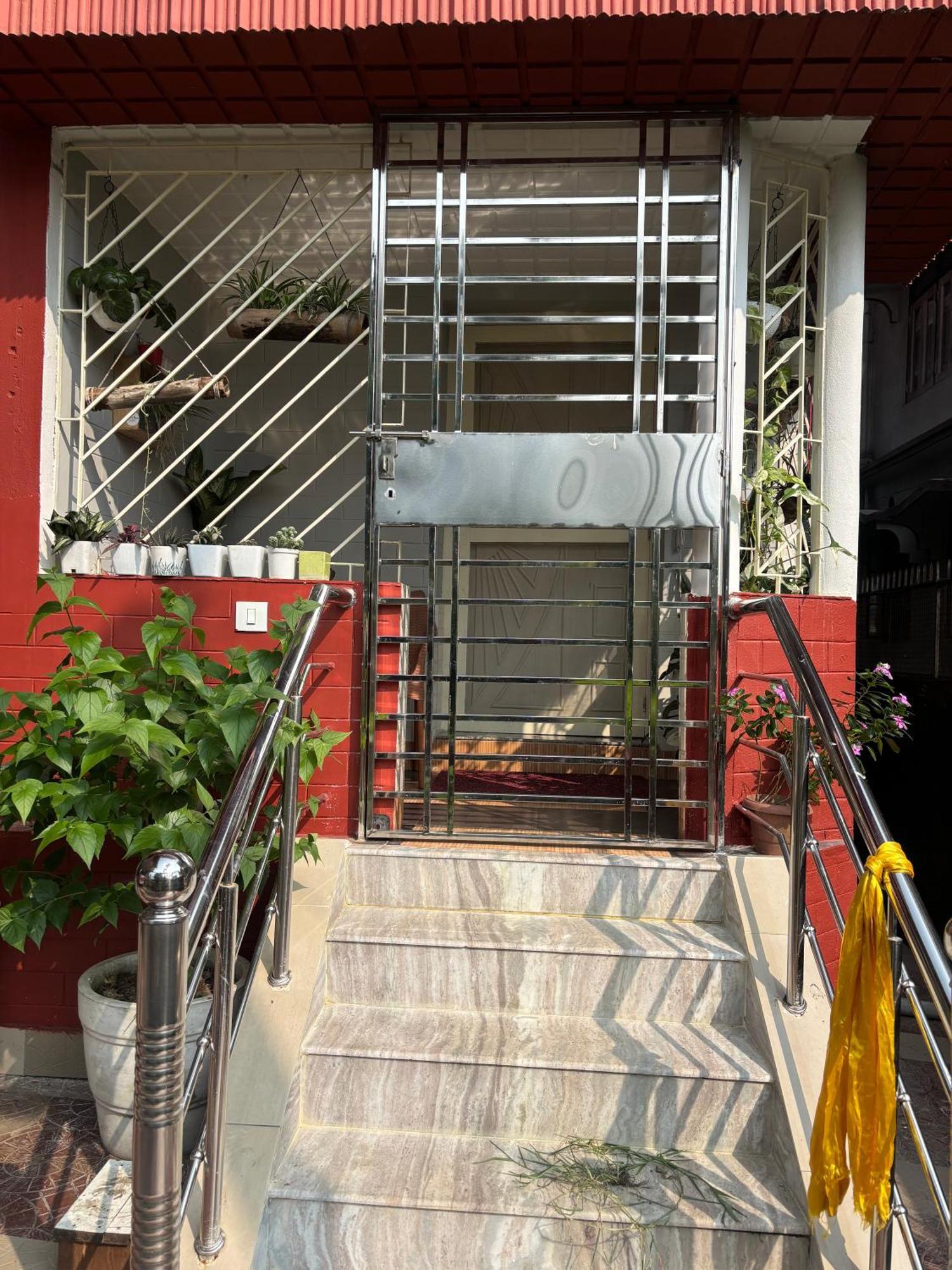 Homestay Newa House